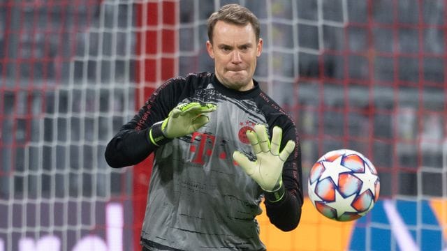 Will den Profifußball während der Corona-Pandemie nicht zu wichtig nehmen: Bayern-Keeper Manuel Neuer. Will den Profifußball während der Corona-Pandemie nicht zu wichtig nehmen: Bayern-Keeper Manuel Neuer.