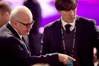 Hatten Gesprächsbedarf: DFB-Präsident Fritz Keller (l) und Bundestrainer Joachim Löw.