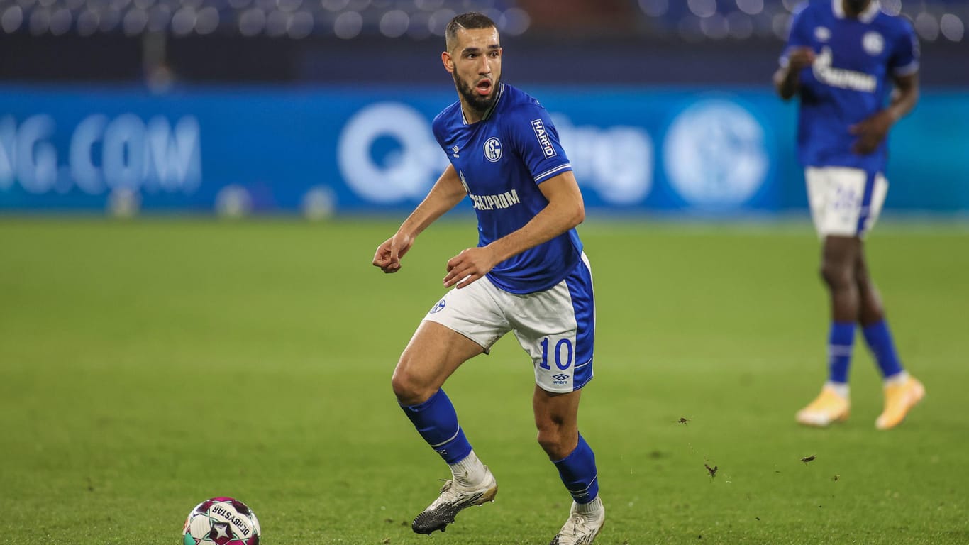 Nabil Bentaleb: Der Schalker wurde vor rund einer Woche suspendiert, wehrt sich nun über Social Media.