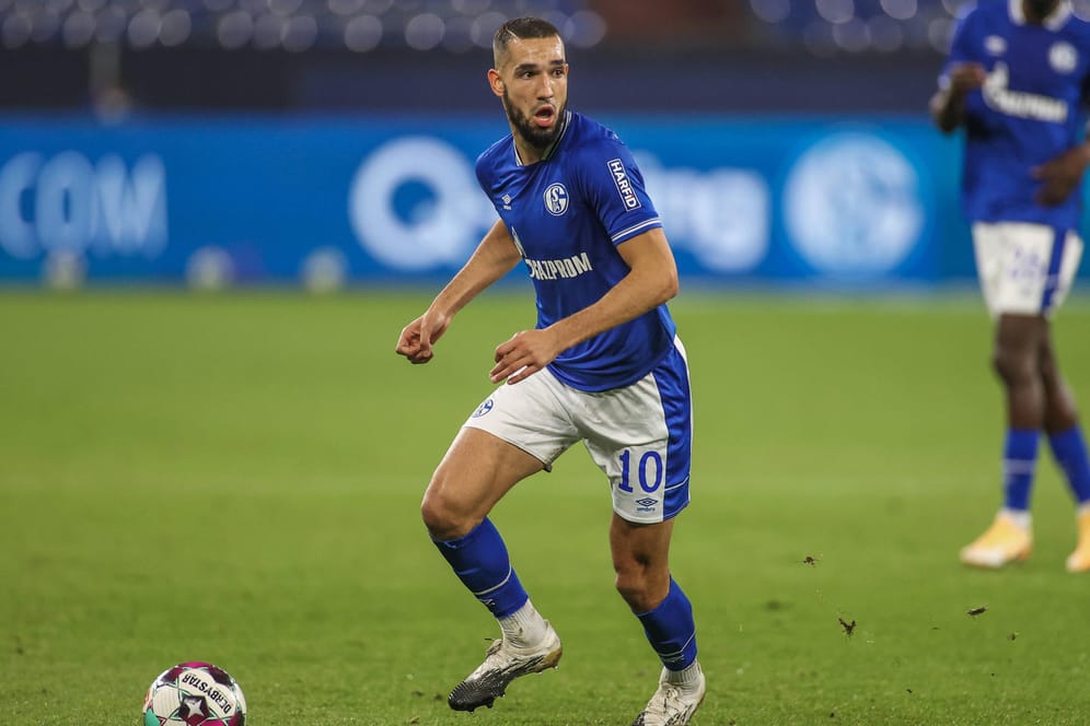 Nabil Bentaleb: Der Schalker wurde vor rund einer Woche suspendiert, wehrt sich nun über Social Media.