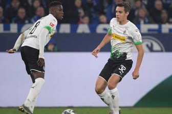 Denis Zakaria (li.) Florian Neuhaus (re.): Die beiden Borussen sollen auf Bayerns Wunschzettel stehen.