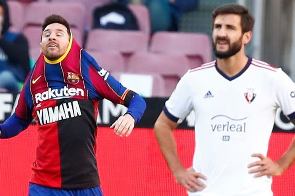 Lionel Messi muss für seine Aktion zur Ehrung seines gestorbenen Landsmanns Maradona 600 Euro zahlen.