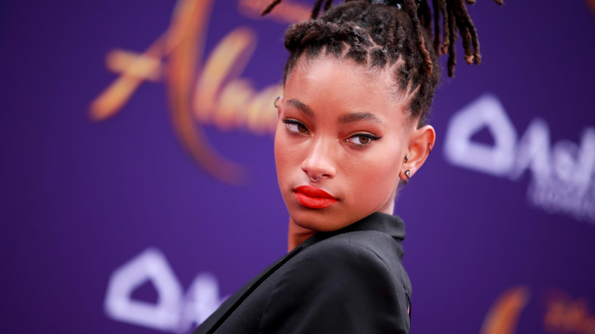 Willow Smith: Durch eine Dessous-Show von Rihanna sei sie dieses Jahr "zur Frau geworden".