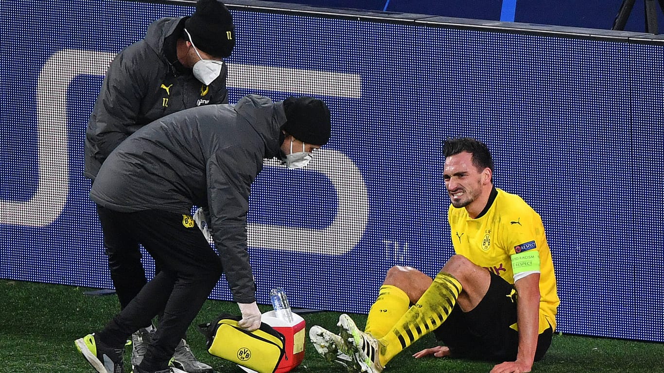Mats Hummels: Der Dortmunder musste gegen Lazio verletzt vom Platz.