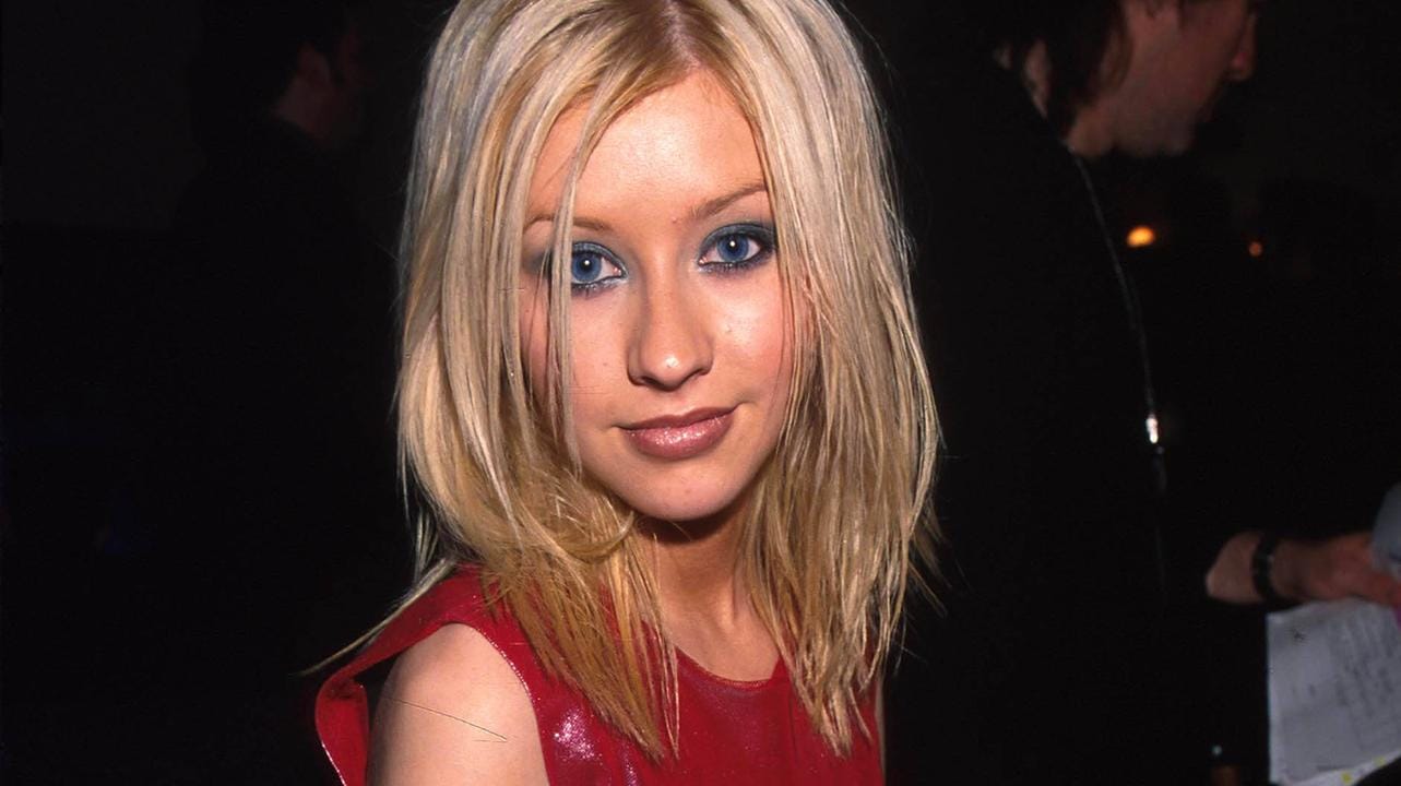 Christina Aguilera: So sah die Sängerin im Jahr 1999 aus. Damals hatte sie karrieretechnisch ihren Durchbruch.