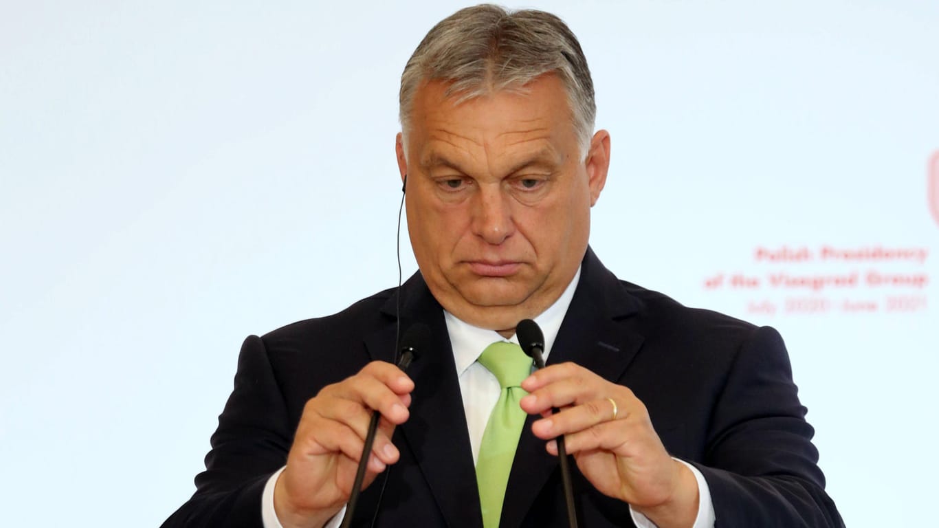 Viktor Orbán: Ungarns Ministerpräsident schadet der peinliche Skandal eines Vertrauten.