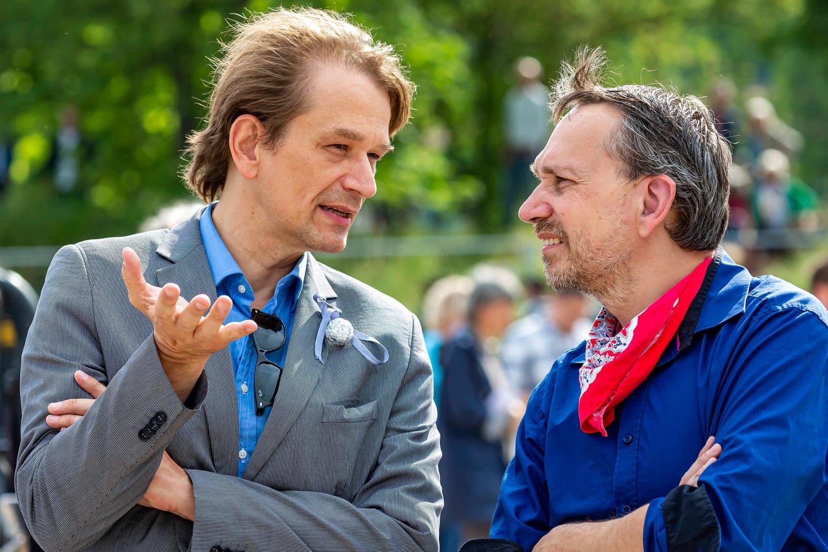 Bodo Schiffmann und Ralf Ludwig: Sie sind die prominentesten Köpfe auf der Seite "Das Volk gegen Corona", über die eine Firma in den Niederlanden Spenden für den angeblich größten Prozess in der deutschen Geschichte sammelt. Schon diverse Ankündigungen entpuppten sich als heiße Luft.