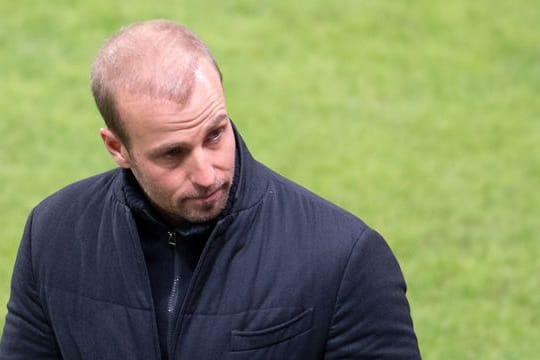 Muss gegen Roter Stern Belgrad den Ausfell vieler Stammspieler kompensieren: Hoffenheims Trainer Sebastian Hoeneß.