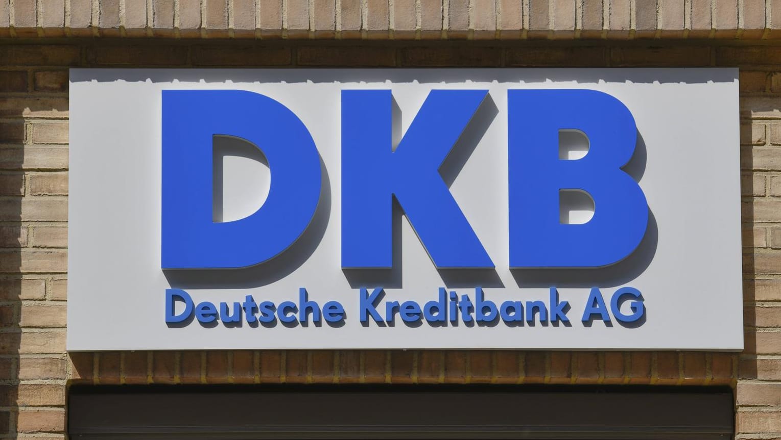 DKB-Hotline: So nehmen Sie Kontakt mit der Bank auf