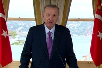 Präsident Erdogan: Griechenland und Zypern werfen seiner Türkei vor, illegal nach Erdgasvorkommen im östlichen Mittelmeer zu suchen.
