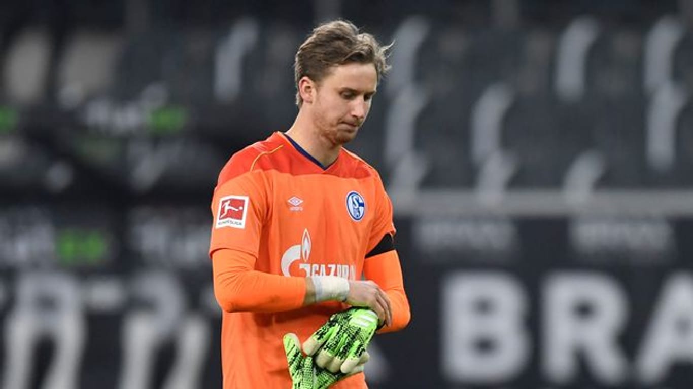 Schalke-Keeper Frederik Rönnow ist derzeit angeschlagen.