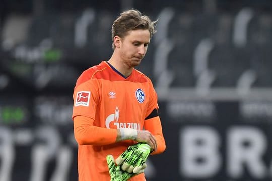 Schalke-Keeper Frederik Rönnow ist derzeit angeschlagen.