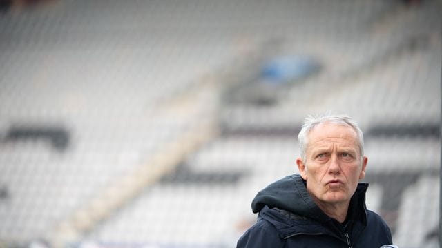 Freiburgs Trainer Christian Streich will gegen die Gladbacher punkten. Freiburgs Trainer Christian Streich will gegen die Gladbacher punkten.