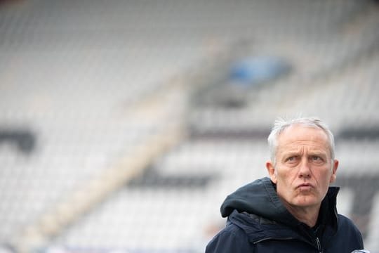 Freiburgs Trainer Christian Streich will gegen die Gladbacher punkten.