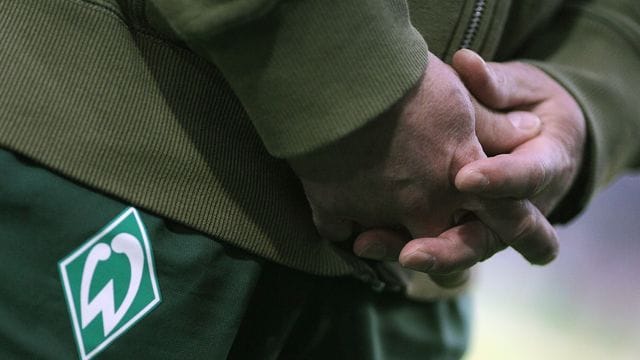 Werder Bremen hat die Zusage für Kredite erhalten, um gegen coronabedingte finanzielle Ausfälle aufgefangen werden. Werder Bremen hat die Zusage für Kredite erhalten, um gegen coronabedingte finanzielle Ausfälle aufgefangen werden.