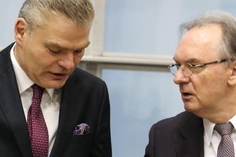 Holger Stahlknecht (li.) und Reiner Haseloff (beide CDU): "Da geht es nicht um 86 Cent mehr an Rundfunkgebühren."
