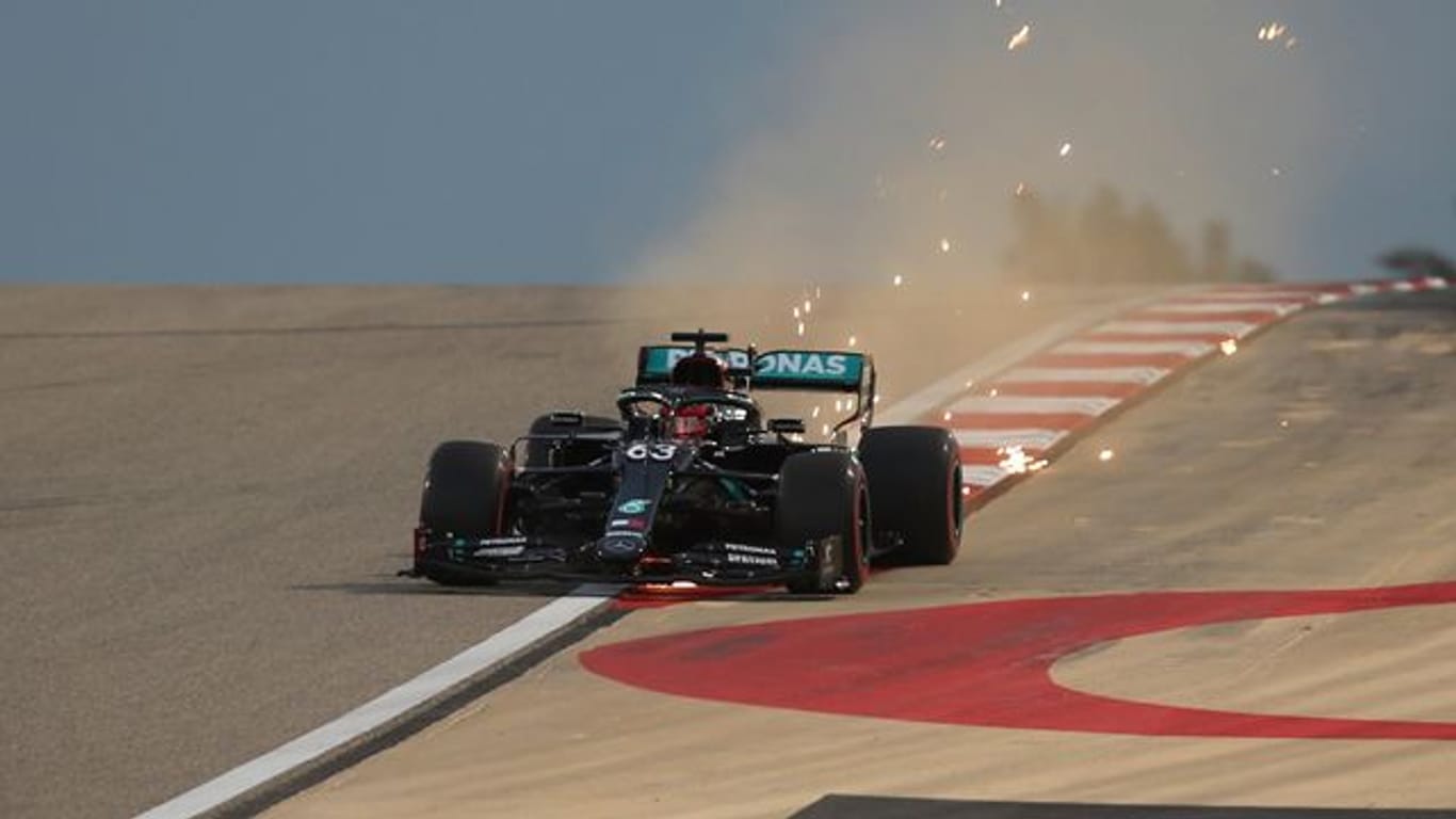 Vertritt Weltmeister Lewis Hamilton im Mercedes-Cockpit: George Russell.