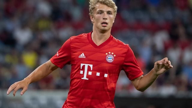 Hat sich beim FC Bayern München freiwillig in die 2. Hat sich beim FC Bayern München freiwillig in die 2.
