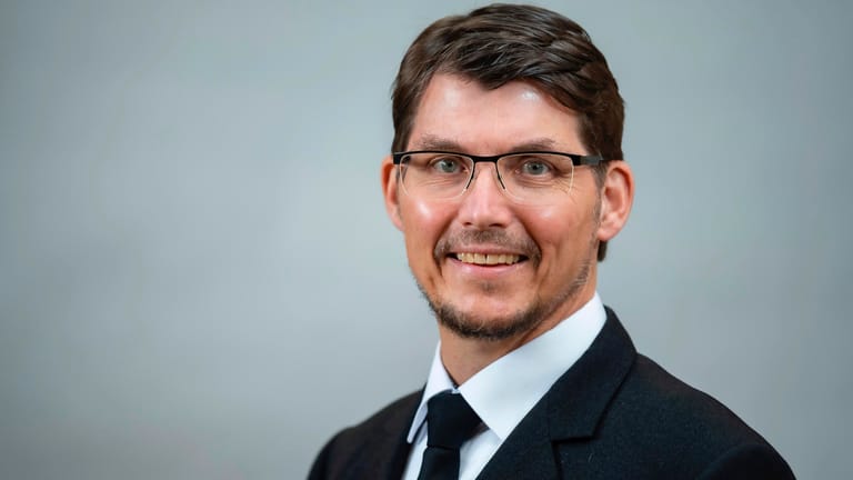 Paul Schmidt: Er kandidiert für die AfD in Karlsruhe.