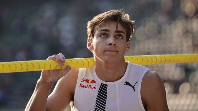 Stabhochspringer Armand Duplantis ist zum Welt-Leichtathlet des Jahres gewählt worden.