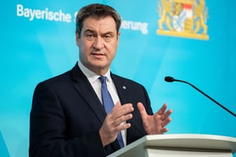 Der bayerische Ministerpräsident Markus Söder informiert nach der Kabinettssitzung über die Entscheidungen über weitere Corona-Maßnahmen.