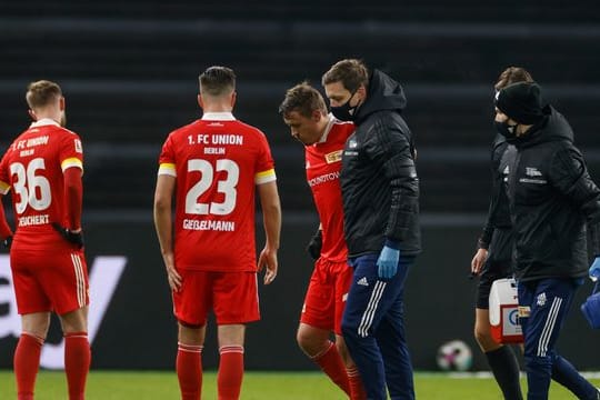 Max Kruse (M) hat sich im Berlin-Derby schwerer verletzt und fehlt nun Union Berlin mindestens zwei Monate.