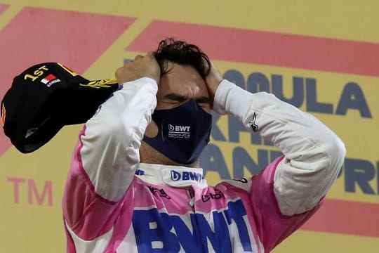 Sergio Perez feiert seinen ersten Grand-Prix-Sieg.