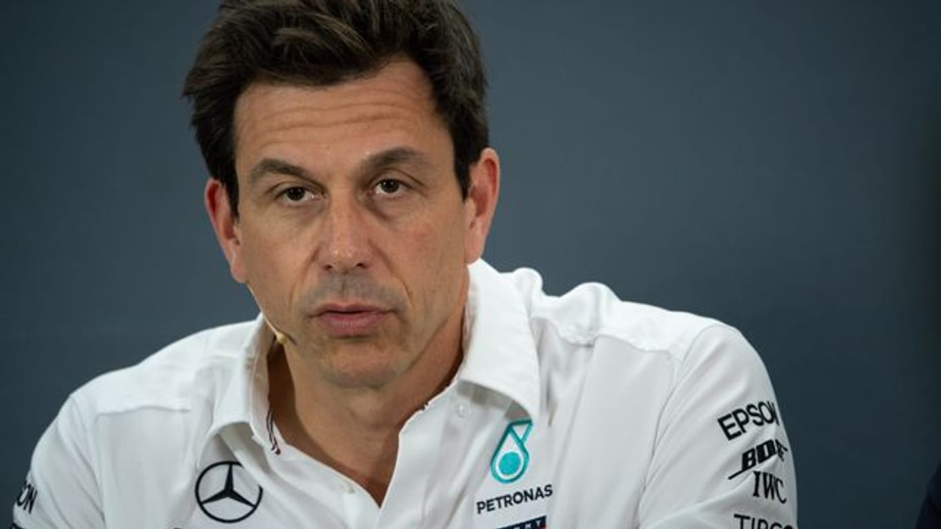 Mercedes-Motorsportchef Toto Wolff hofft auf einen Einsatz von Lewis Hamilton im Saisonfinale in Abu Dhabi.