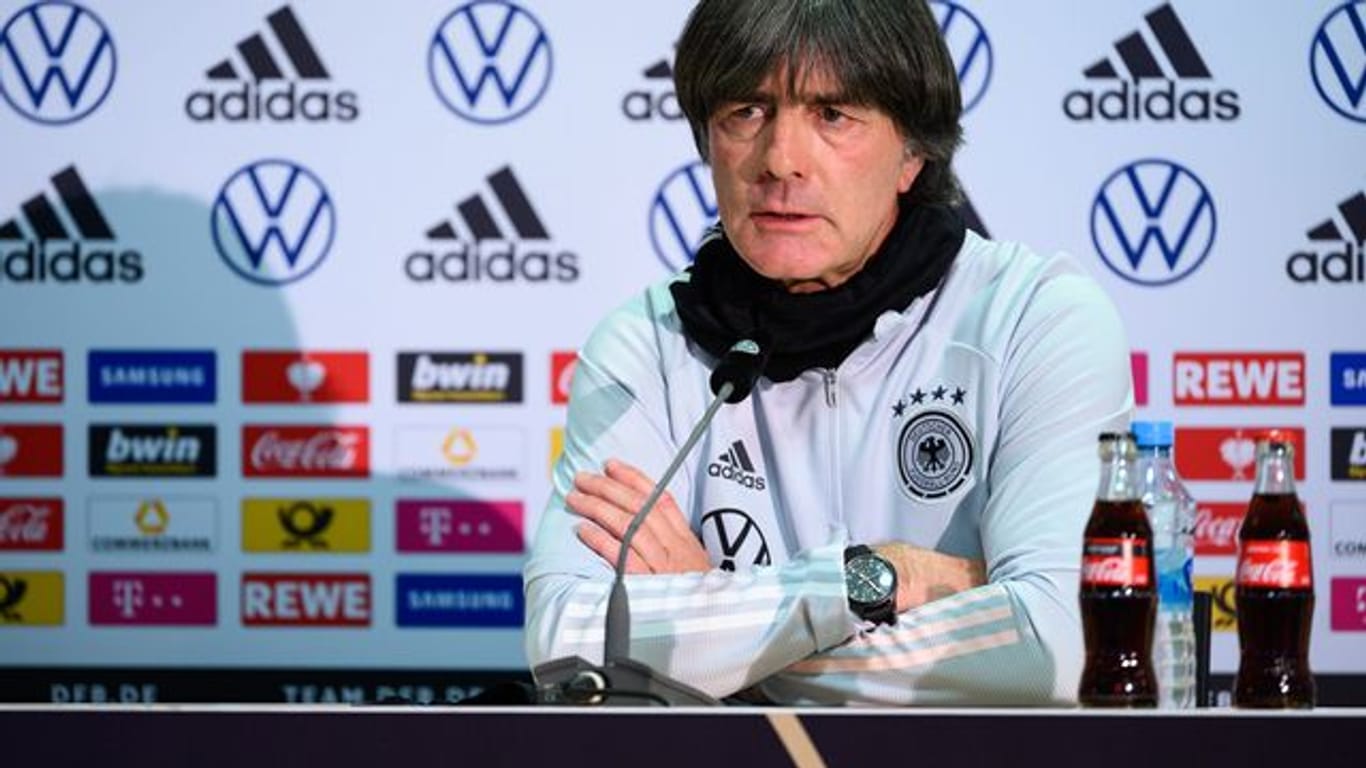 Bundestrainer Joachim Löw spricht Anfang September auf einer Pressekonferenz.