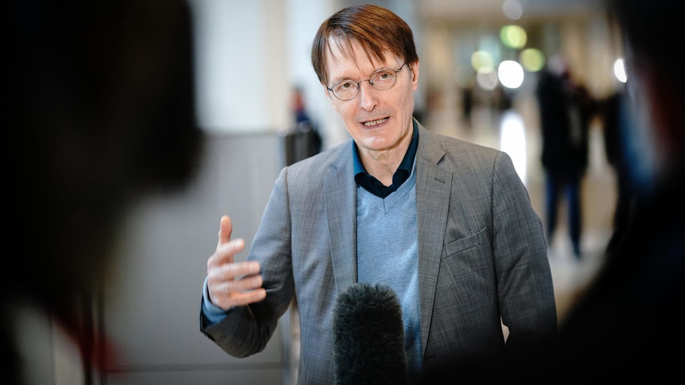 Karl Lauterbach: Der SPD-Gesundheitsexperte warnt vor den drei härtesten Monaten der Pandemie.