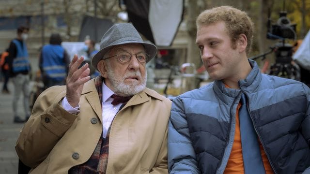 Schauspieler Dieter Hallervorden (l) und sein Sohn Johannes bei Dreharbeiten zum ZDF-Format "Mein Freund, das Ekel". Schauspieler Dieter Hallervorden (l) und sein Sohn Johannes bei Dreharbeiten zum ZDF-Format "Mein Freund, das Ekel".