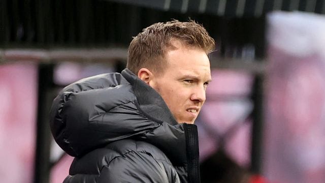 Redet vor dem Spiel gegen Manchester United seine Mannschaft stark: RB Leipzigs Trainer Julian Nagelsmann. Redet vor dem Spiel gegen Manchester United seine Mannschaft stark: RB Leipzigs Trainer Julian Nagelsmann.