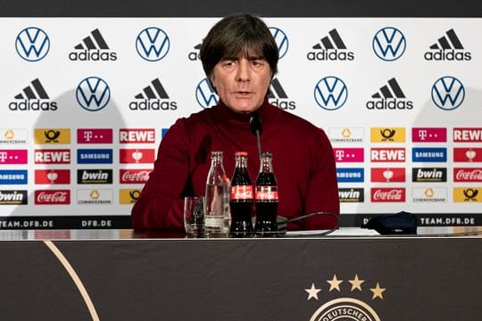 Die Zustimmung für Bundestrainer Joachim Löw in der Bevölkerung sinkt.