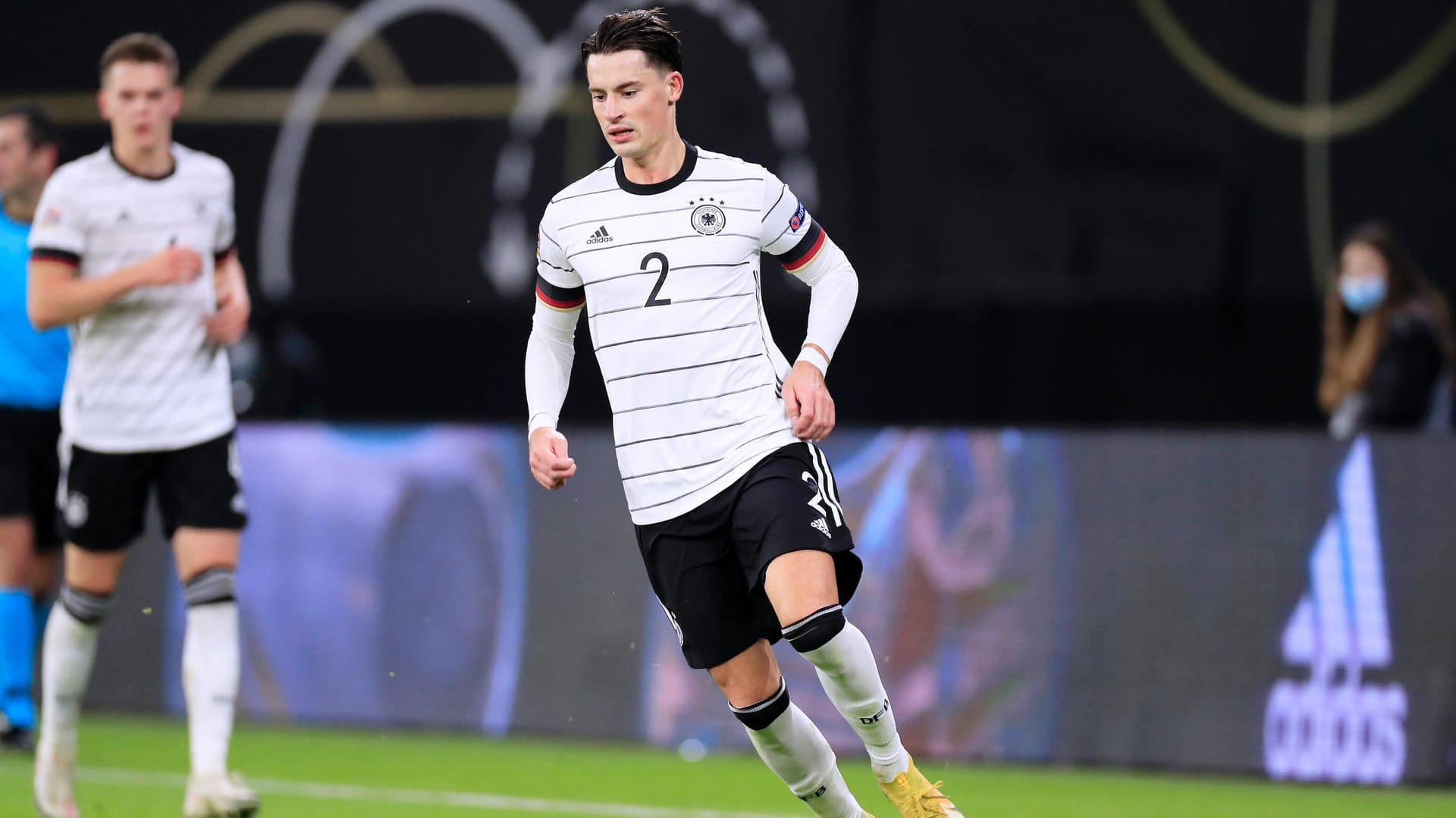 Robin Koch: Der 24-Jährige spielte für Kaiserslautern und den SC Freiburg.
