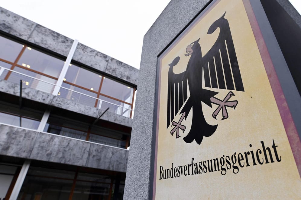 Die öffentlich-rechtlichen Sender wollen wegen der Blockade aus Sachsen-Anhalt gegen einen höheren Rundfunkbeitrag vor das Bundesverfassungsgericht ziehen.