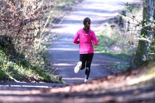 Joggen: Wer an Typ-1-Diabetes erkrankt ist, sollte auf regelmäßige Bewegungseinheiten achten.