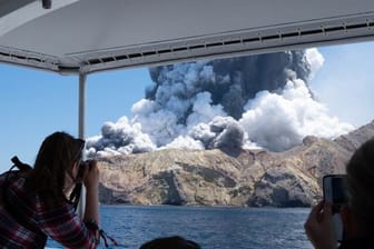 Der rauchende Vulkan auf der White Island.