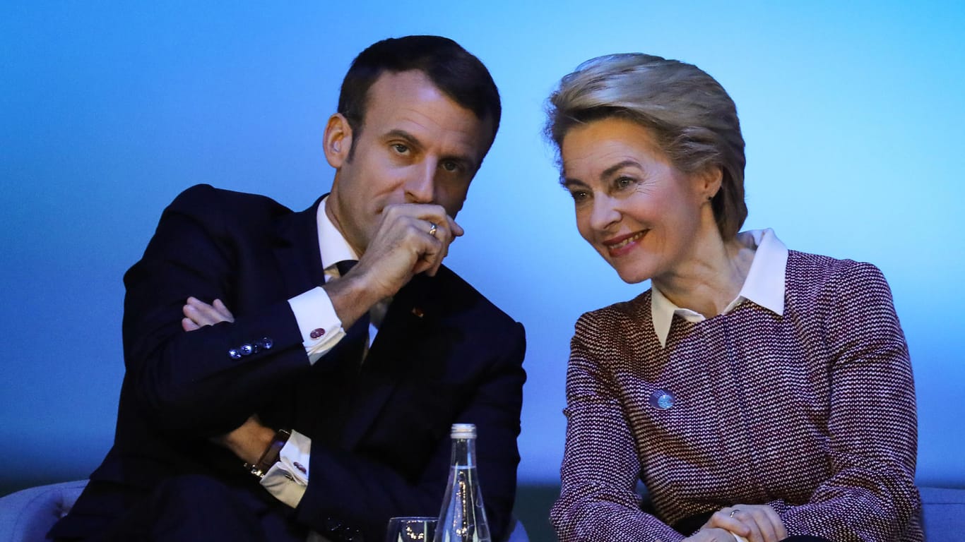 Emmanuel Macron 2019 im Gespräch mit Ursula von der Leyen in Paris: Frankreich könnte einem Handelsdeal der EU mit Großbritannien im Wege stehen.