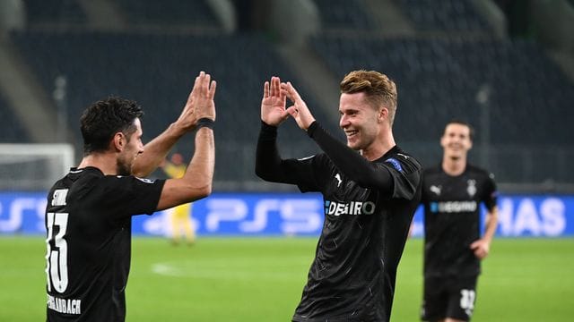 Marco Rose vertraut bei Real Madrid auf Nico Elvedi (M) in der Startelf. Marco Rose vertraut bei Real Madrid auf Nico Elvedi (M) in der Startelf.