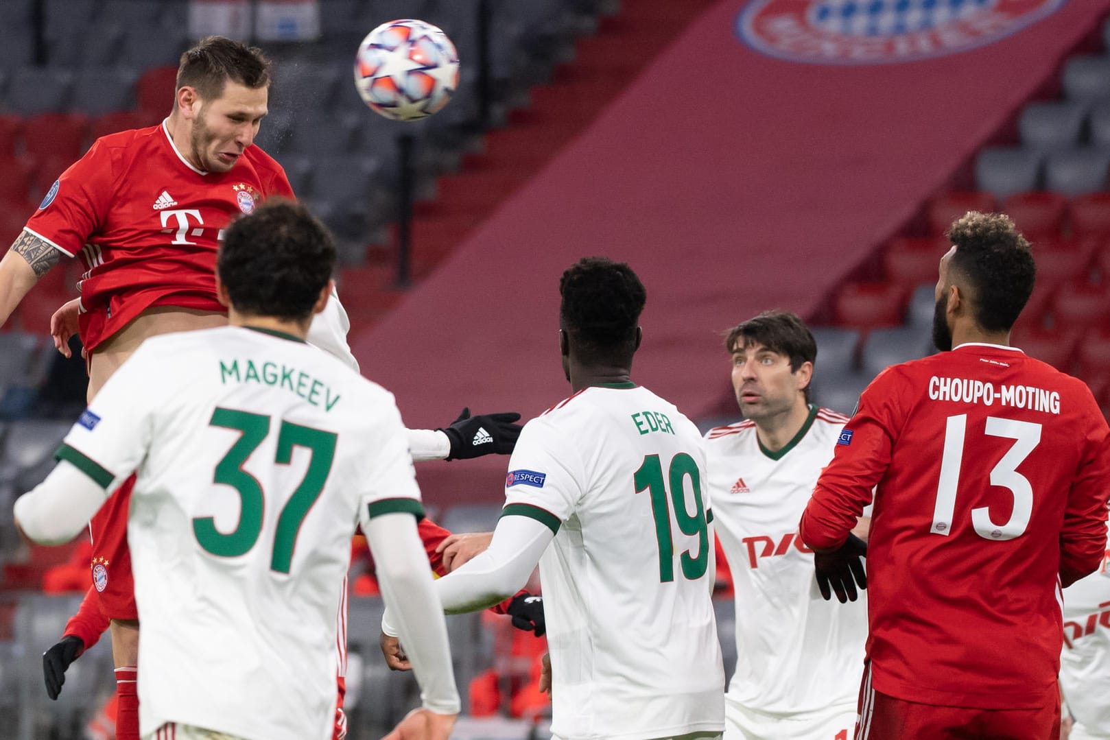 Niklas Süle (l.): Der Bayern-Verteidiger erzielte das erste Münchner Tor gegen Moskau nach einer Ecke.