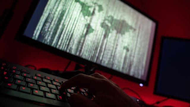 Laut EMA wird sich die Zulassung der Impfstoffe durch die Cyberattacke nicht verzögern.