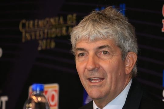 Paolo Rossi spricht 2016 auf einer Pressekonferenz.