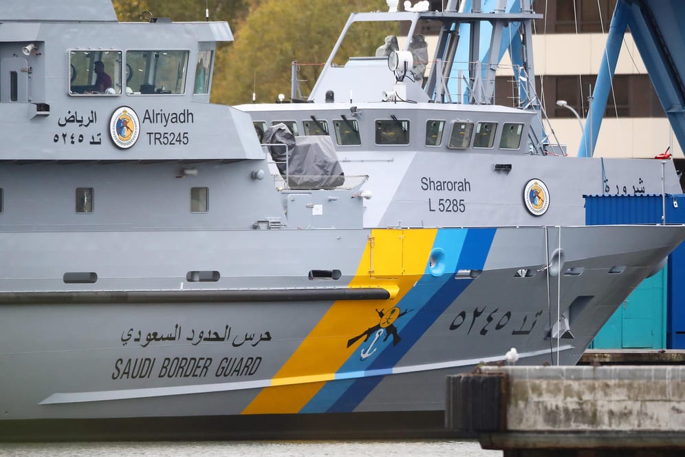 Wolgast in Mecklenburg-Vorpommern 2018: Küstenschutzboote, die für den Export nach Saudi-Arabien fertiggestellt werden.
