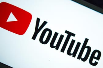 Das Logo von YouTube: Der Bundesgerichtshof (BGH) in Karlsruhe verkündet das Urteil im Streit um Auskünfte von YouTube über sogenannte Raubkopierer.
