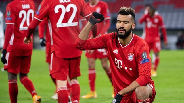 Will mit seiner Geste nach seinem Tor ein Zeichen gegen Rassismus setzen: Bayerns Eric Maxim Choupo-Moting.