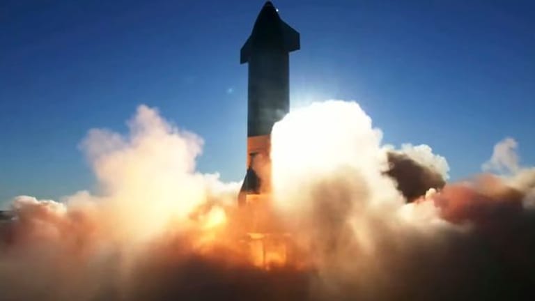 Dieses von SpaceX zur Verfügung gestellte Videostandbild zeigt die neue Rakete der Raumfahrt-Firma SpaceX beim Start.