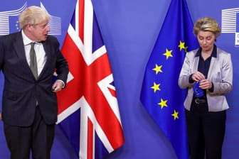 Boris Johnson und Ursula von der Leyen in Brüssel: Der Streit um Fischereirechte ist eines der drei umstrittensten Themen zwischen Großbritannien und der EU.