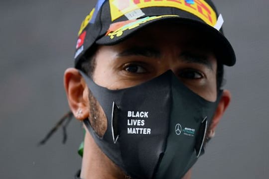 Kann in Abu Dhabi an den Start gehen: Mercedes-Pilot Lewis Hamilton.