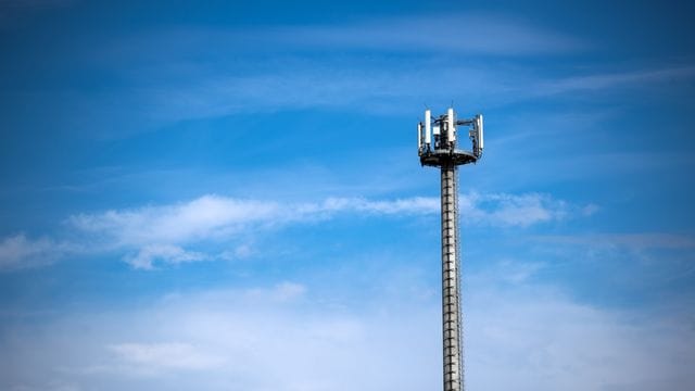 Neben weißen Flecken beim Mobilfunk gibt es auch beim Ausbau von schnellen Internet-Verbindungen in Deutschland noch Nachholbedarf. Neben weißen Flecken beim Mobilfunk gibt es auch beim Ausbau von schnellen Internet-Verbindungen in Deutschland noch Nachholbedarf.