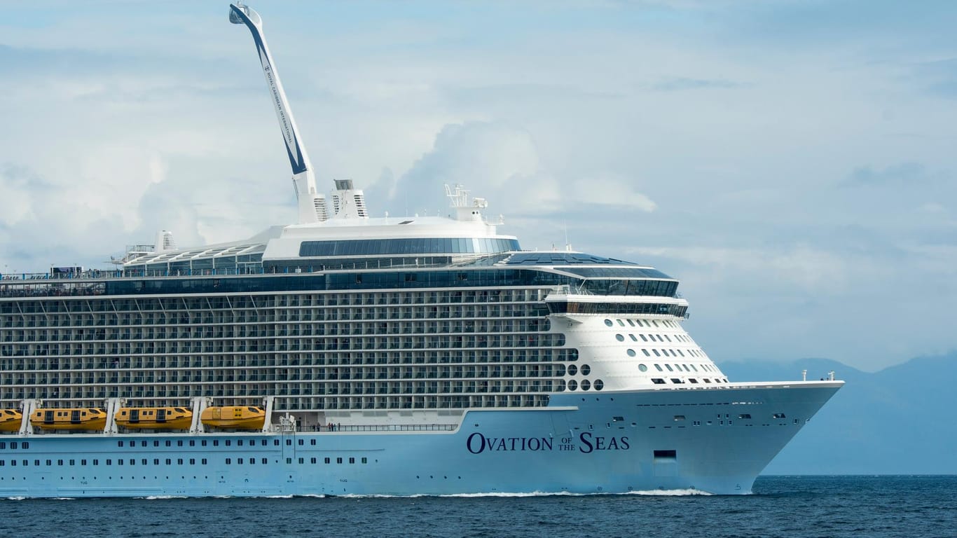 Das Kreuzfahrtschiff "Quantum of the Seas": Tausende Passagiere und Crewmitglieder mussten stundenlang in ihren Kabinen verbringen.
